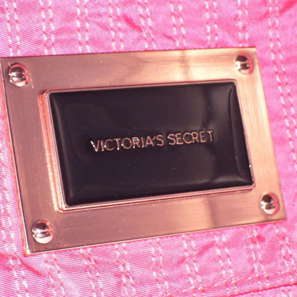Victoria Secret Fold Over Coral Clutch Hand Bag - Picture 1 of 7